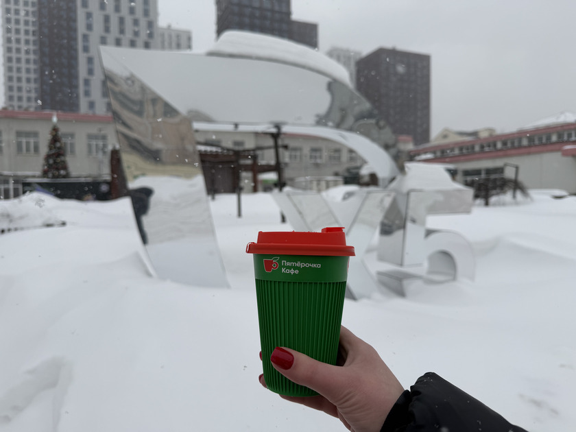 «Пятёрочка» стала использовать для горячих напитков экологичные стаканы из полипропилена