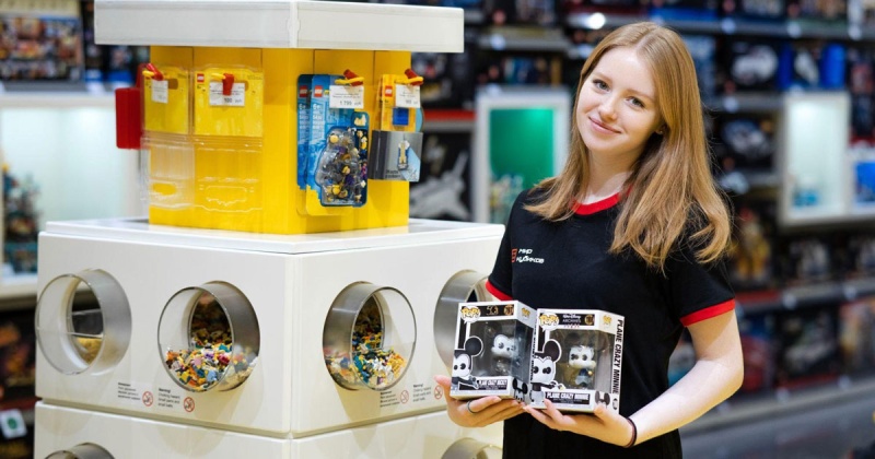 Из LEGO в «Мир Кубиков». Как общаться с лояльной и новой аудиторией в период перемен 