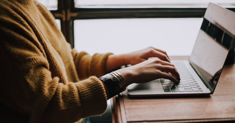 Как работает умный поиск SearchBooster для интернет-магазинов: 10 полезных функций