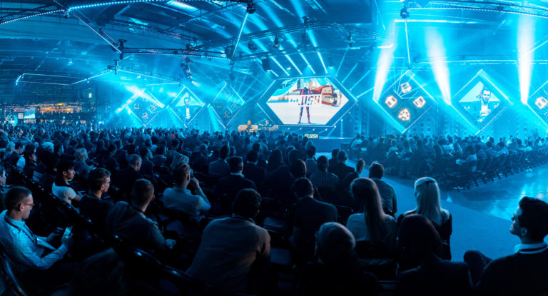 Как PublBox на Slush ездил
