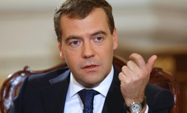Медведев приехал на журфак и исправился